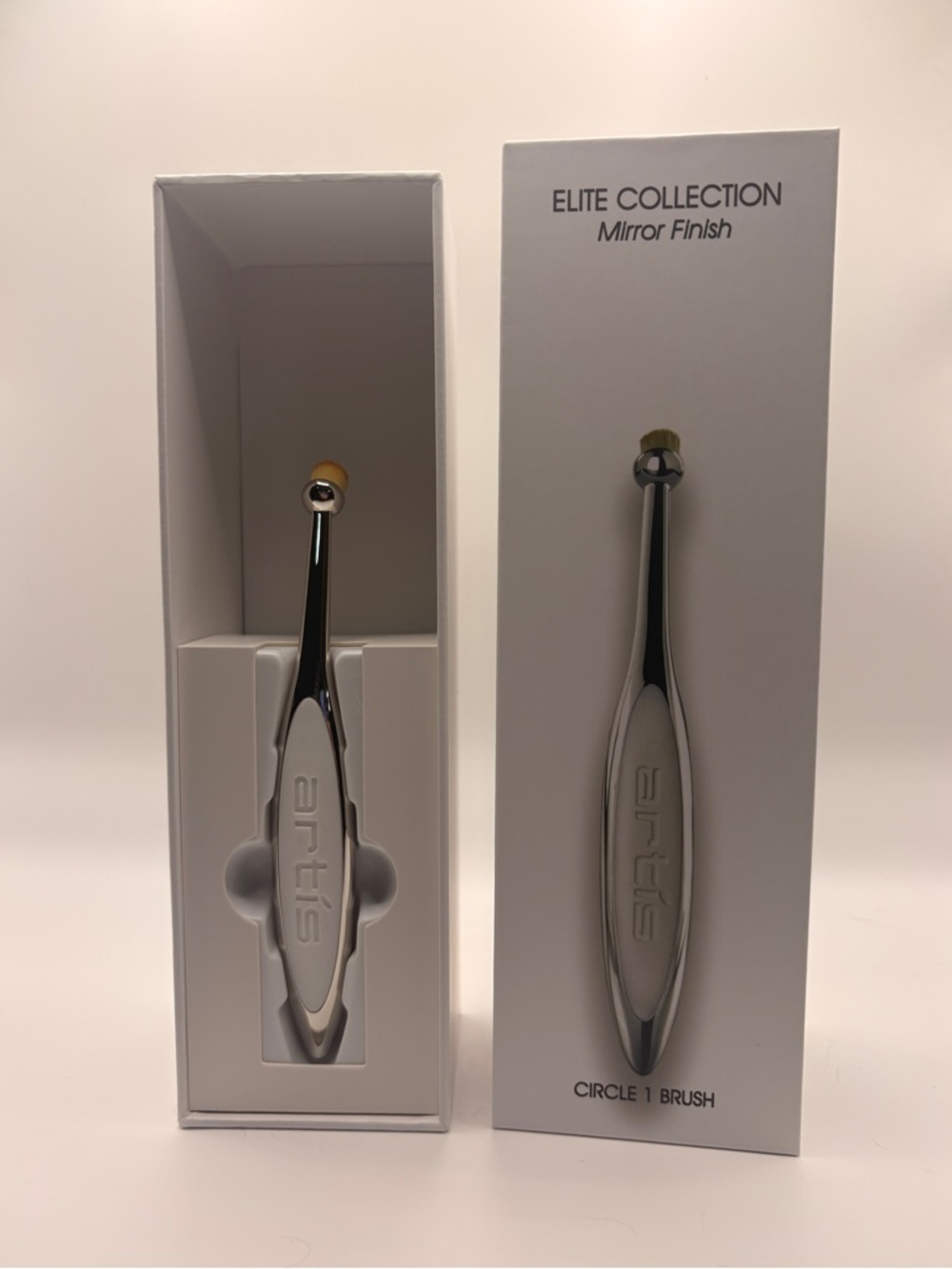 Artis Elite Mirror Circle 1 Brush, Lip/Concealer/Contour, Silver, Cruelty-Free